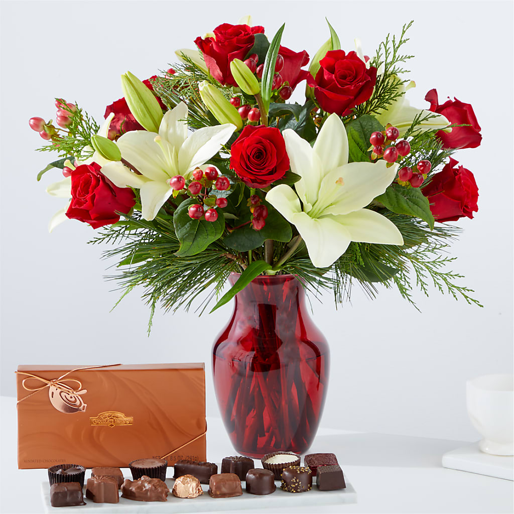 Evergreen Delight Bouquet and Chocolate Gift Set – Floral Insight, Houston TX