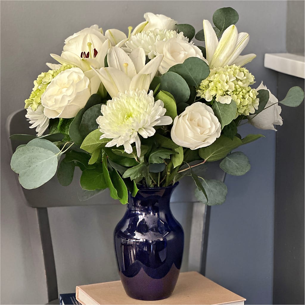 Snowy Dreams Bouquet –  Floral Insight, Houston TX